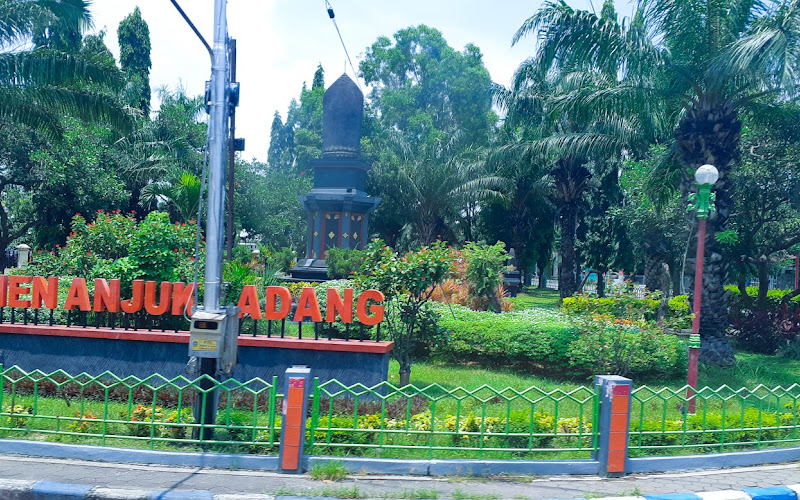 Tugu Ketapang Cepu