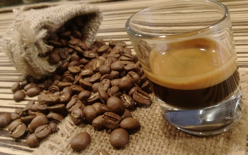 立癮（炙）咖啡-新莊店