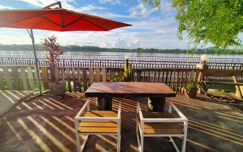 ไทยกันเอง ริมโขง