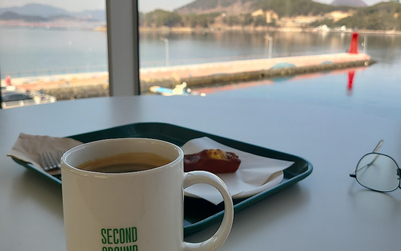 세컨드 그라운드