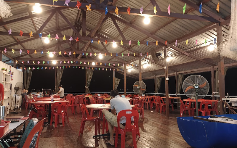 D72 Sim-Sim Seafood Restaurant