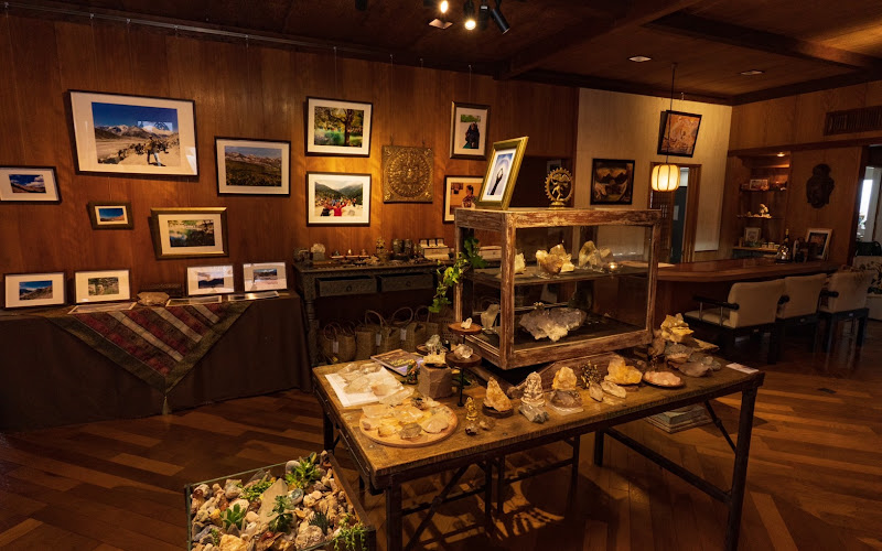 Himalayan Art House & café Astralis (ヒマラヤンアートハウス＆カフェアストラーリス)