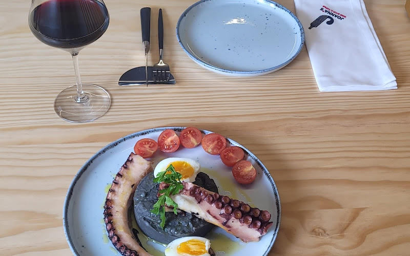 Joanna's Wineshop & Tapas Restaurant