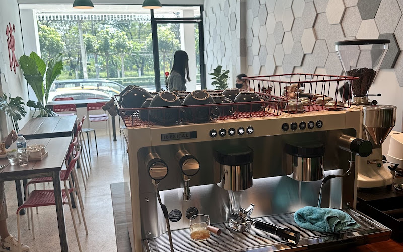 ตั๊งก๋วยเตี๋ยวเนื้อ คาเฟ่ | Tang The Noodle Café