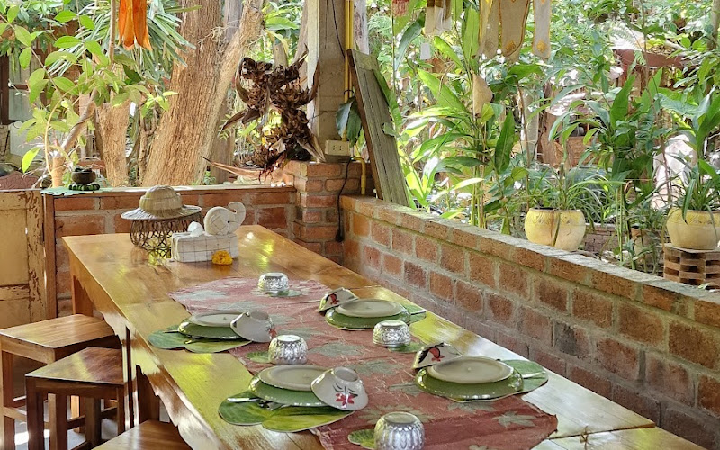 ฮ่มไม้บ้านดิน