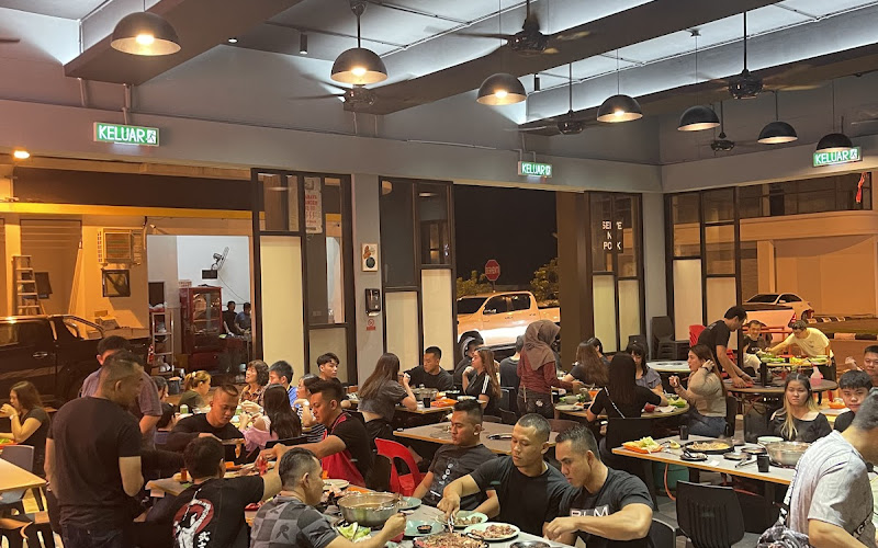 Sebun BBQ Steamboat 七烧烤火锅