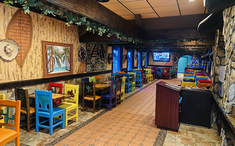 Palenke Bar & Grill