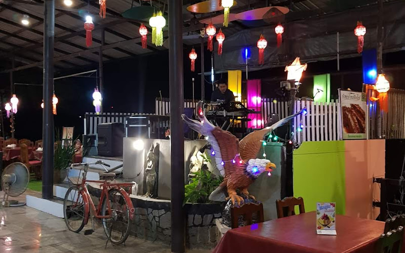 บ้านปีกไม้ ร้านอาหาร