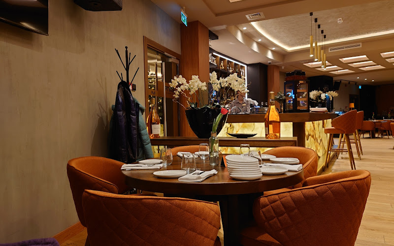 Prime Restaurant and Bar