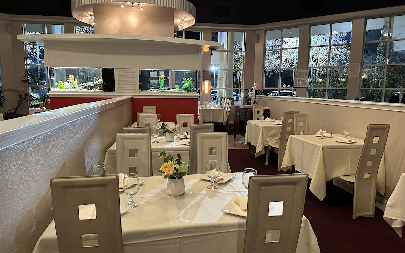 Emerald Thai Cuisine & Sushi Bar