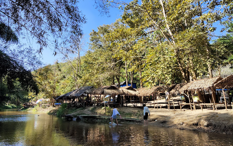 ตลาดหินหล่น สวนผึ้ง ราชบุรี