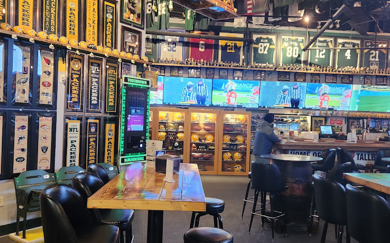 DJ's Goalpost Sports Bar and Grill