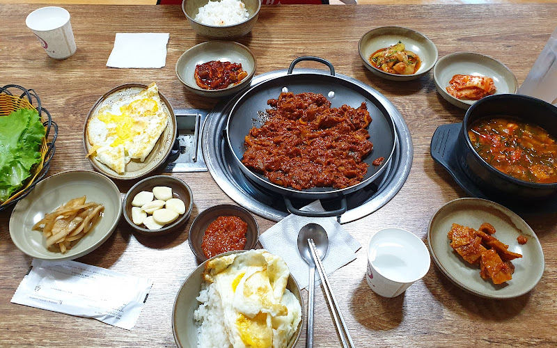 ポンチョン食堂