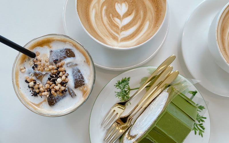 Chodang Whale Roasting Cafe