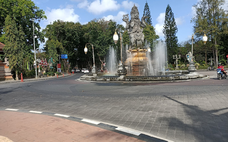 Patung Catur Muka