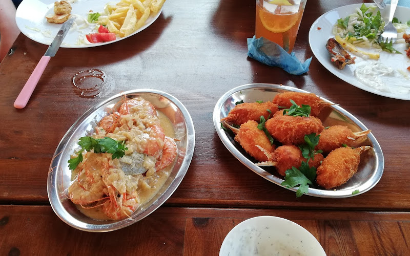 Chrysta's Cafe Pomos