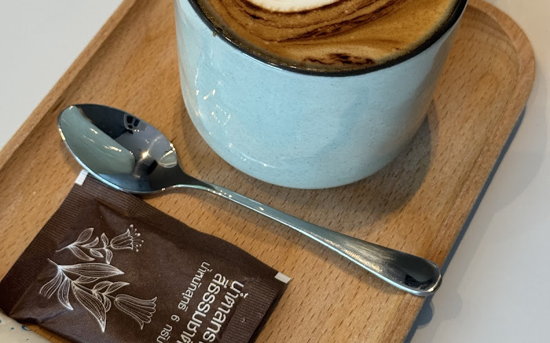 Coffeebar Let’s Roll (Kata beach) Lets Roll (breakfast, coffee, kebab)