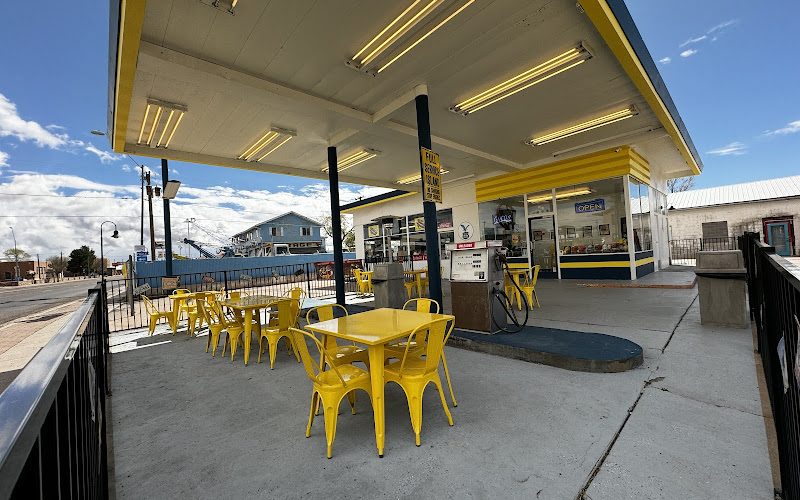 Colonel Mustard Hot Dogs