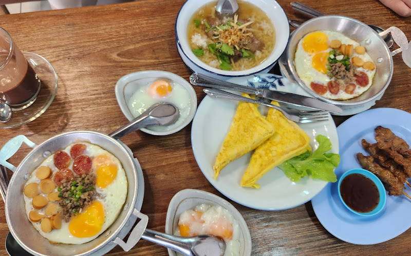ยามเช้า at Lampang