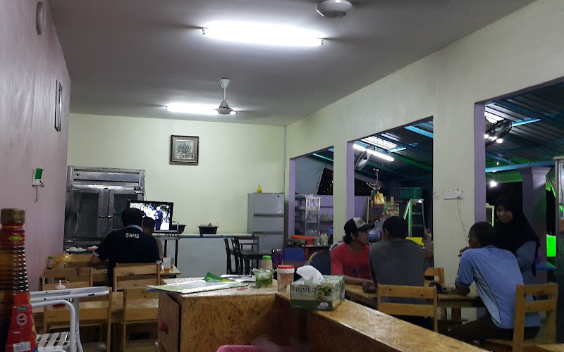 Bang Din D'Repoh Cafe