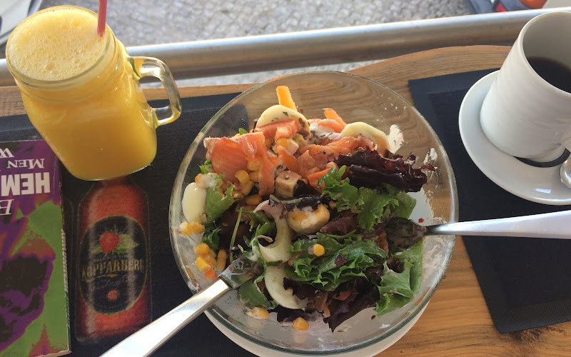 A H O Y Surf & Snacks