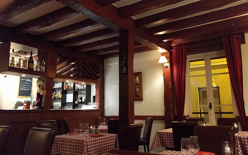 Saucisson et Beaujolais