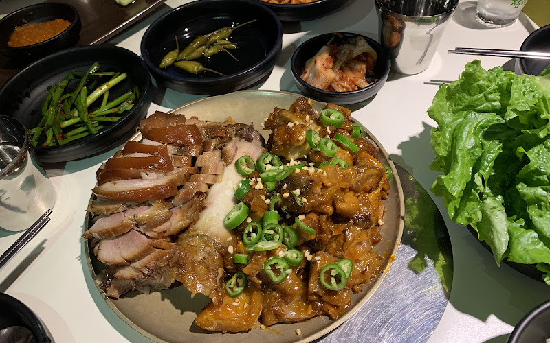 滿足五香豬腳@東大門店