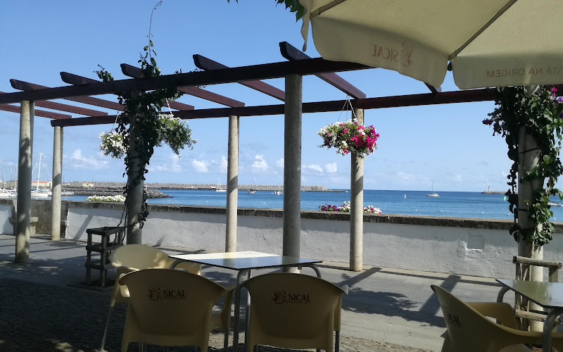 Lulu Café & Bar