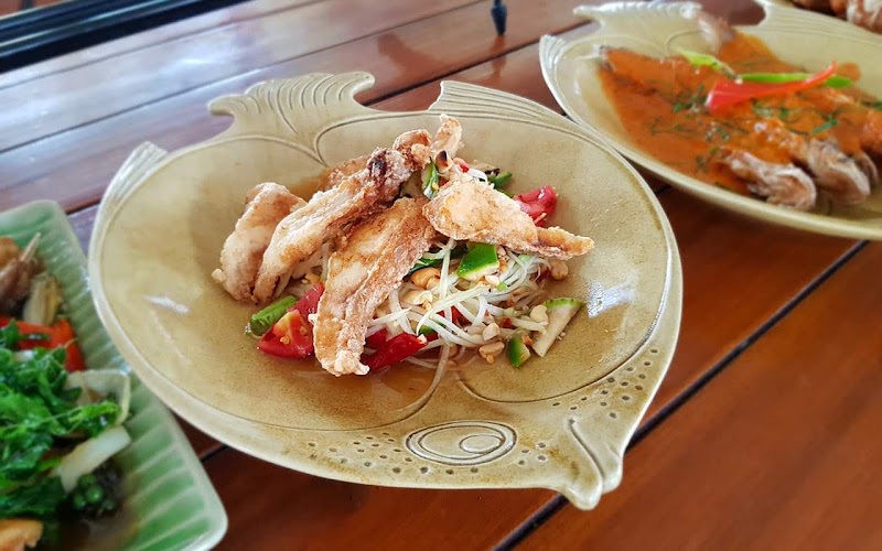 กำแพงเพชร ร้านอาหาร หมวยอีสาน