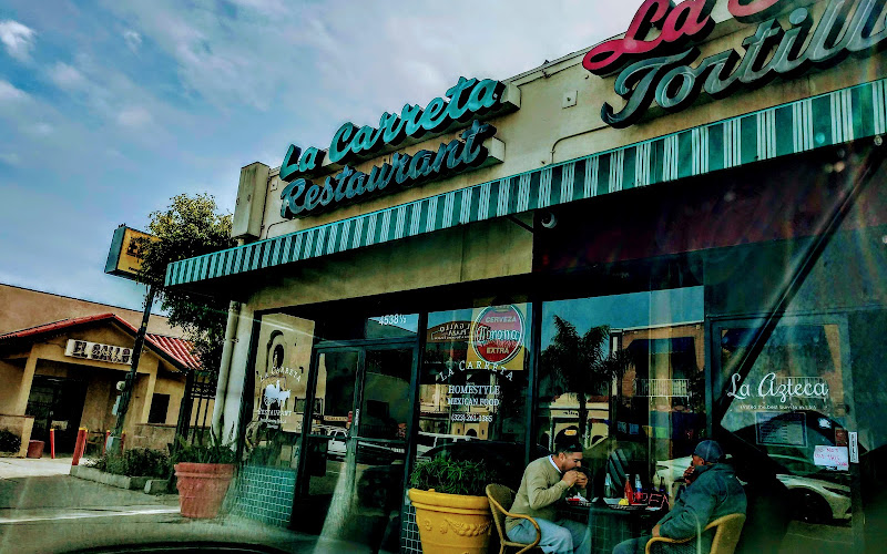 La Azteca Tortilleria