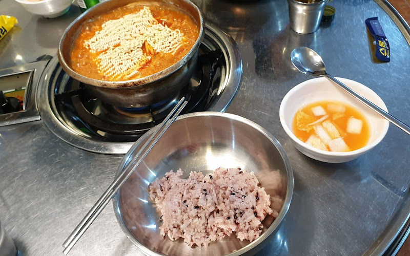 전통김치찌개전문점
