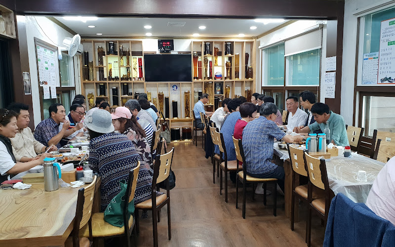 천변밥집