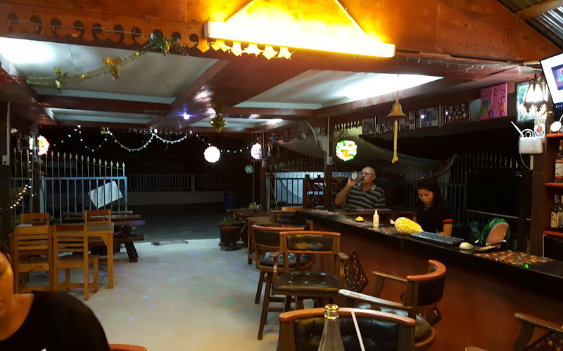 Home PIZZA AND BURGERS