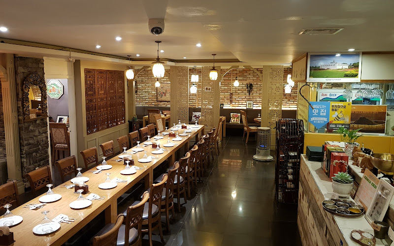 New Delhi Indian Restaurant