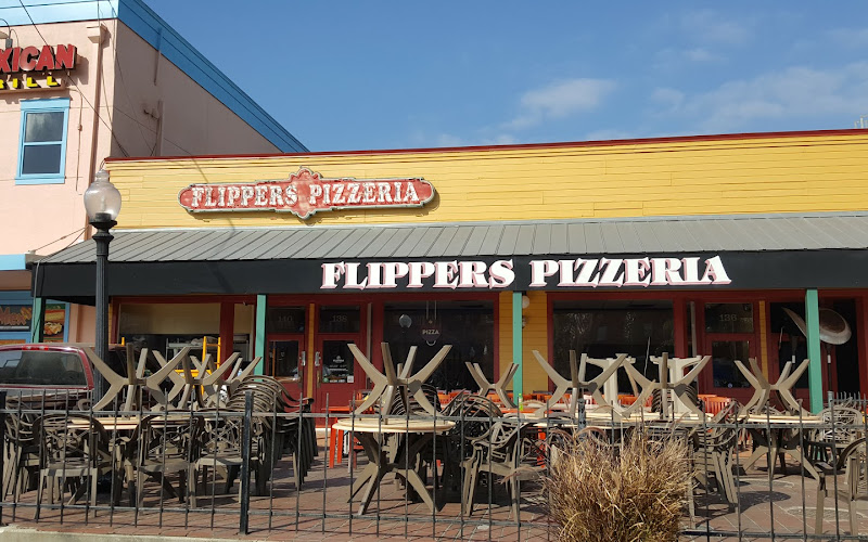 Flippers Pizza - Old Town