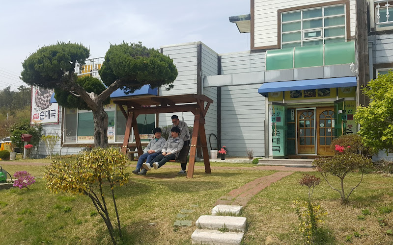 통일로토종순대국