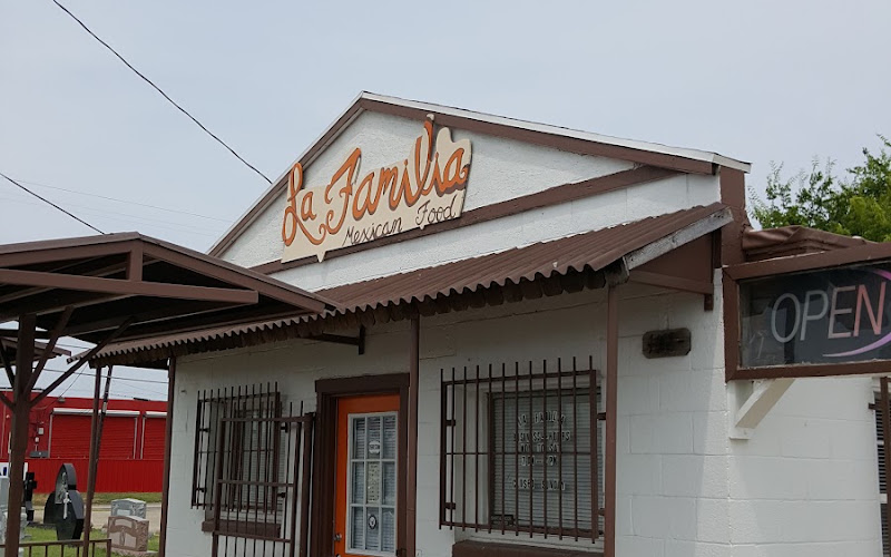 La Familia Restaurant