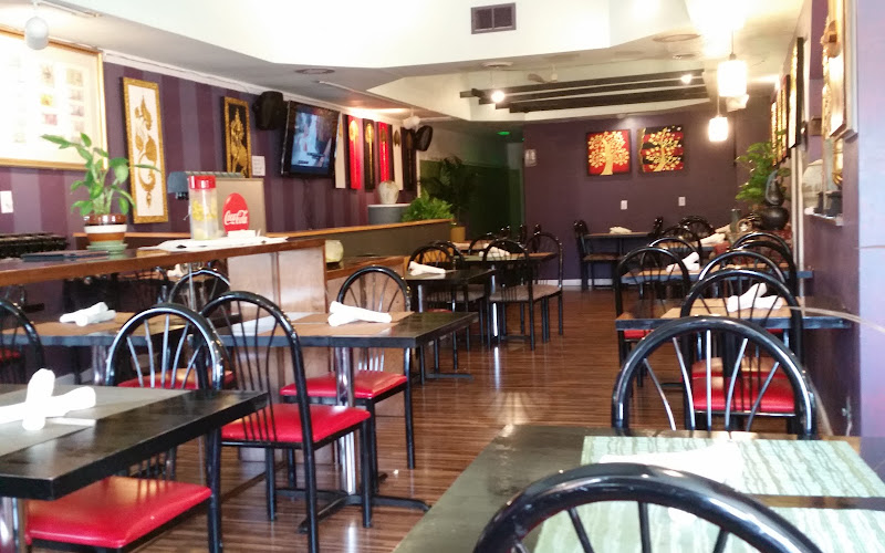 Ta-Khrai Thai Cafe