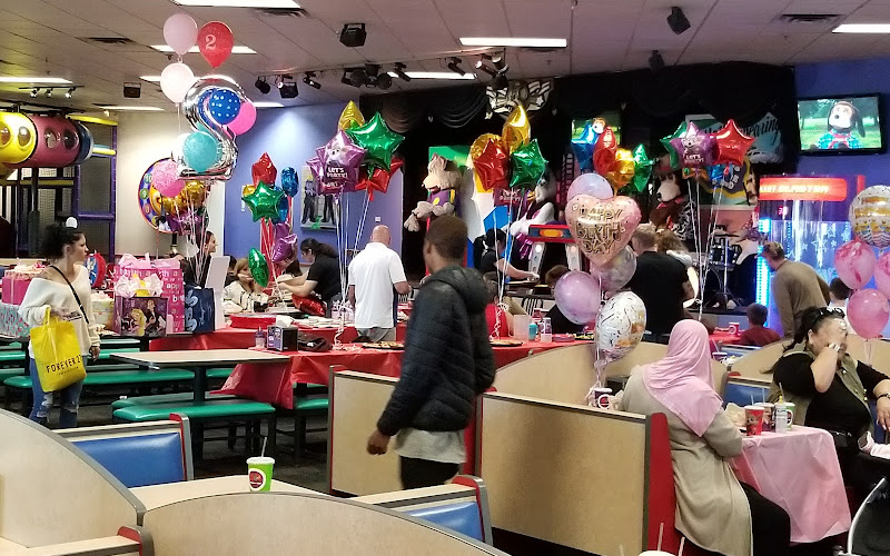 Chuck E. Cheese