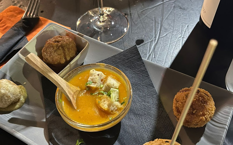 MamaMomo - Cucina Ibrida & Cocktail Bar