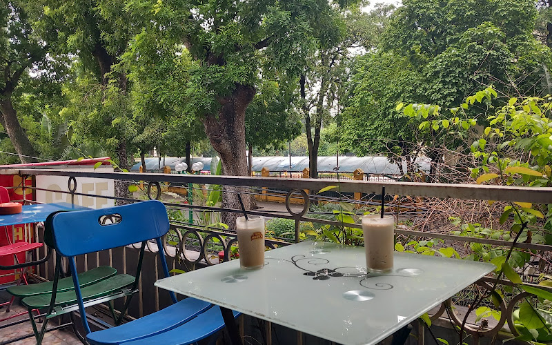 FRIENDS Coffee & Food (CAFE 15)