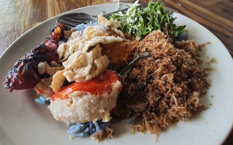 Nasi kerabu kambing gong nering