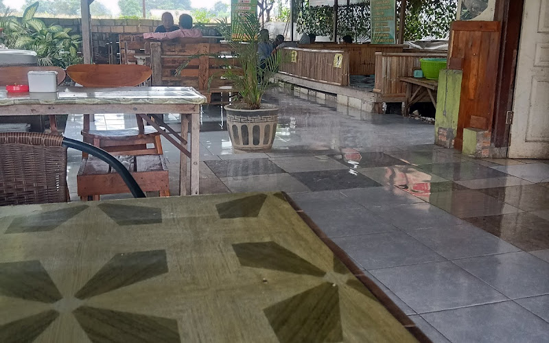 Warung Mak Um lesehan