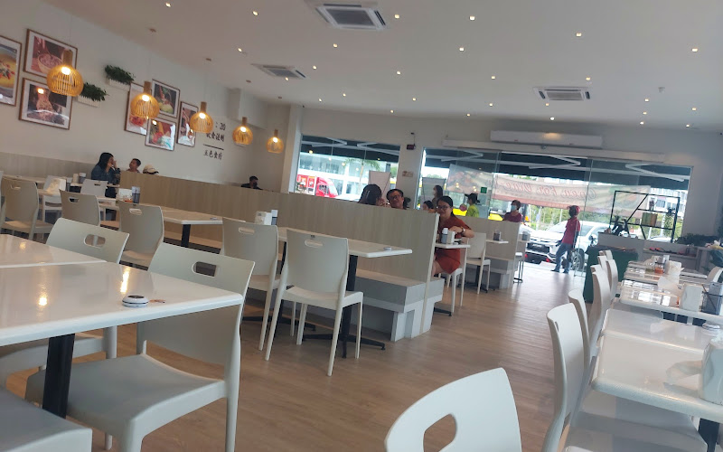 Young Sanna Mee (Bukit Indah)