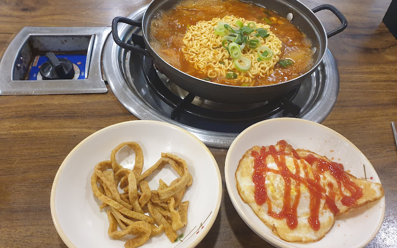 옹골찬김치찌개