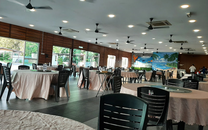 Sri Pantai Ria Seafood Restaurant (Teluk Kemang Branch)