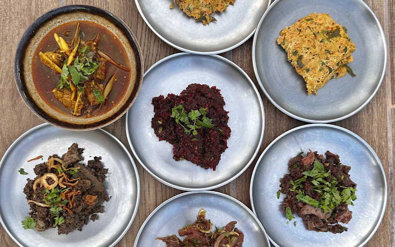 ลาบเที่ยงคืน by ควันจุ๊งจุ๊ง