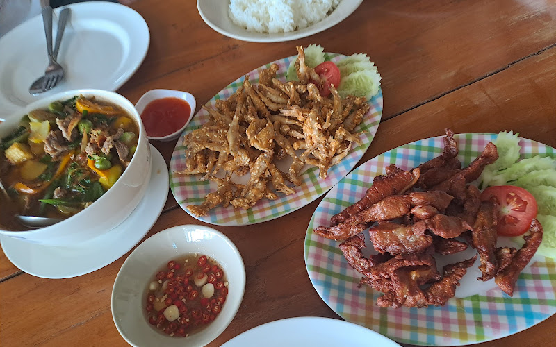 ร้านยายเรียมอาหารป่า