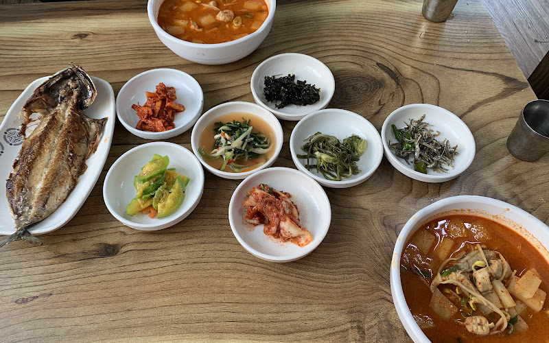 ジニの食堂（진이네식당）