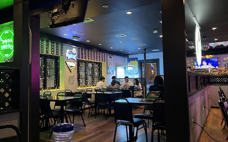 Third Floor Pocha & Karaoke (삼층포차 & 노래방)
